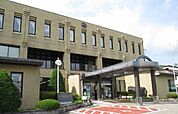 【市役所・区役所】忍野村役場まで700ｍ