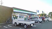 【コンビニエンスストア】ファミリーマートバイパス千居店まで700ｍ