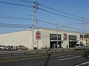 ユニクロ明神店まで200ｍ