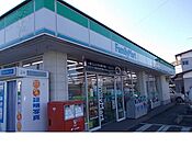【コンビニエンスストア】ファミリーマート福島中央市場前まで500ｍ