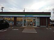 【コンビニエンスストア】ファミリーマート阿賀野南安野店まで650ｍ