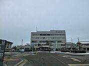 【市役所・区役所】阿賀野市役所まで600ｍ