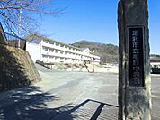 【中学校】足利市立毛野中学校まで550ｍ
