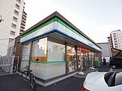 【コンビニエンスストア】ファミマ小倉三萩野1丁目店まで180ｍ