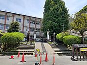 【小学校】重富小学校まで700ｍ