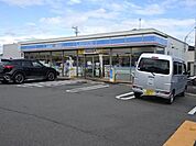 【コンビニエンスストア】ローソン  前島3丁目店まで400ｍ