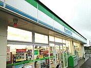 【コンビニエンスストア】ファミリーマート有田初島店様まで1000ｍ
