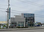 【銀行】伊予銀行新居浜東支店様まで700ｍ