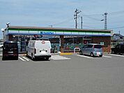 【コンビニエンスストア】ファミリーマート西条玉津店まで400ｍ