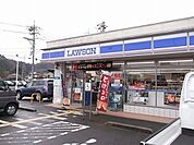 【コンビニエンスストア】ローソン河原店まで200ｍ