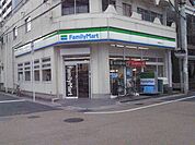 【コンビニエンスストア】ファミリーマート草津駅東口店まで500ｍ