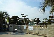 【小学校】西阿知小学校まで500ｍ