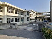 【中学校】幸千中学校まで750ｍ