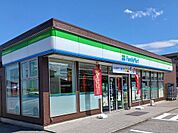 【コンビニエンスストア】ファミリーマート富山金代店まで700ｍ