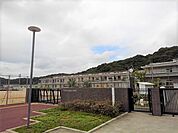 【小学校】三豊市立山本小学校まで1000ｍ