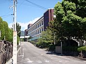 【小学校】三豊市立上高瀬小学校まで1100ｍ