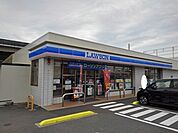 【コンビニエンスストア】ローソン坂出白金町店まで700ｍ