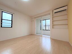 サニーガーデンII 201 2階ワンルームのリビング/ダイニング