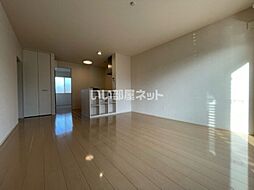 ネバーマインド　II 102 1階2LDKのリビング/ダイニング