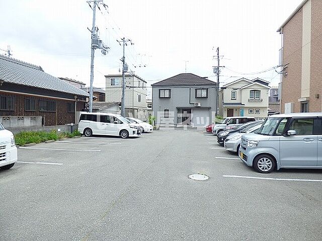 7 / 11