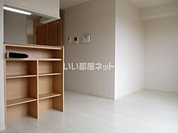 バードネイチャー　E棟 203 2階1LDKのリビング/ダイニング