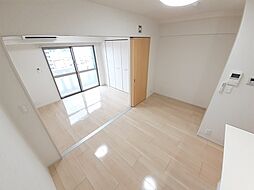 ＰａｕｌｉｓｔａＭａｎｓｉｏｎ 602 6階1LDKのリビング/ダイニング