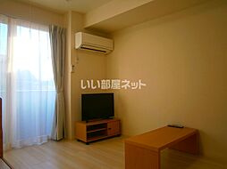 ソレイユ富岡 201 2階ワンルームのリビング/ダイニング