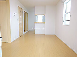 カーサ・ベル 203 2階1LDKのリビング/ダイニング