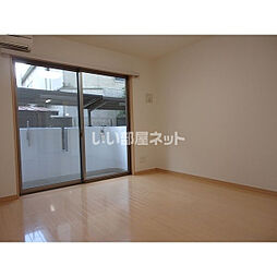 レーベンス柏木 110 1階ワンルームのリビング/ダイニング