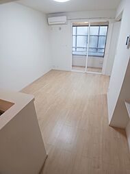 フレイツバーン 101 1階1LDKのリビング/ダイニング