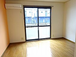 メゾンボザールII　Ｂ 101 1階ワンルームのリビング/ダイニング