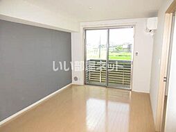 ロイヤル・オークス　弐番館 202 2階2LDKのリビング/ダイニング