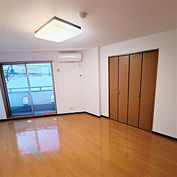 メゾンデマルシェ 202 2階1Kのリビング/ダイニング