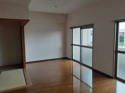 近鉄大阪線 桔梗が丘駅 徒歩10分の賃貸マンション 2階2LDKのリビング/ダイニング