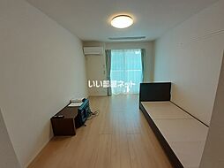 Urban Sweet III 210 2階ワンルームのリビング/ダイニング