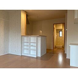 JR東北本線 小山駅 バス40分 (オーバス)雨ケ谷新田下車 徒歩2分の賃貸アパート 1階1LDKのリビング/ダイニング