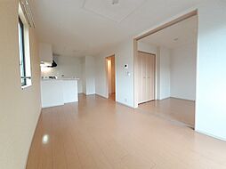 メルヘン　イリ−デ 201 2階2LDKのリビング/ダイニング