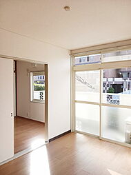 レジデンスＳII 102 1階2DKのリビング/ダイニング