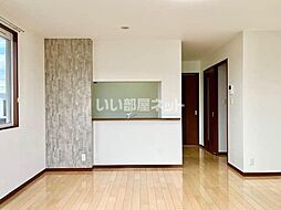 クレール六反　II棟 205 2階2LDKのリビング/ダイニング