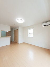 プラシード江津Ａ 101 1階ワンルームのリビング/ダイニング