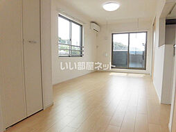 ルミエール・ロゼII 301 3階1LDKのリビング/ダイニング