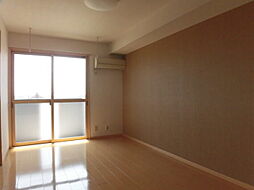 ルイーズ・ノア 205 2階1LDKのリビング/ダイニング