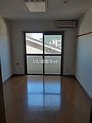 ロイヤルＭＩＹＡＵＲＡ 105 1階1Kのリビング/ダイニング