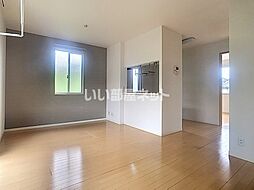 シャーメゾン楠乃　参番館 202 2階2LDKのリビング/ダイニング