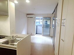 セプトガーデン大渡町 105 1階1LDKのリビング/ダイニング