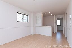 パストラル香音　II 101 1階1LDKのリビング/ダイニング