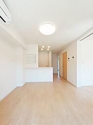 ヴェルミリオンI 105 1階2LDKのリビング/ダイニング