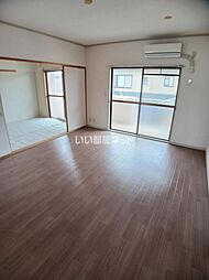 クララ・ファミリア 202 2階3LDKのリビング/ダイニング