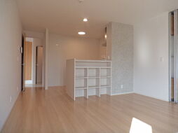 ブレイン‐ゾーンII 202 2階3LDKのリビング/ダイニング