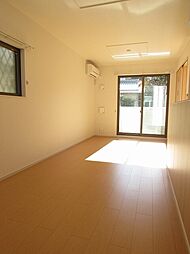 Ｙ’ｓ　ＧｒａｎｄｅI 104 1階1LDKのリビング/ダイニング